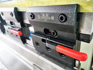 Prensa Plegadora Hidráulica CNC YAWEI Serie 150T de HACO ATLANTIC - Product Image 3