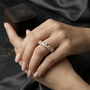 Anillo de Boda de Lujo en Oro Amarillo de 10K con Diamantes Marquise y Redondos Brillantes, Elegante Joyería Nupcial para Mujer, Regalo - Product Image 1
