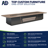 Table de conférence de bureau moderne et luxueuse, table de salle de réunion pour les directeurs de l'entreprise