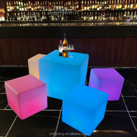 Chaise cube LED sans fil personnalisable, rechargeable, à changement de couleur, tabouret en plastique, chaises de bar modernes rustiques pour la maison et la salle à manger