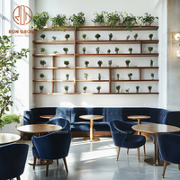 Ron Group Maßgefertigtes Modernes Restaurant-Set Samt-Sitzecke mit Hoher Rückenlehne Holz-Quadrattisch Lederstuhl Möbel für Cafés
