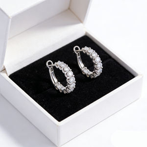 ต่างหูห่วงเพชรเลี้ยงในห้องปฏิบัติการ ชุบทอง 14K ทรงกลมเจียระไนแบบบริลเลียนท์ ได้รับการรับรองจาก IGI สำหรับผู้ชาย ผู้หญิง งานแต่งงาน ของขวัญ คุณภาพ VS - Product Image 3