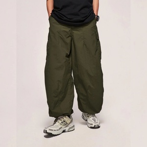 Prix d'usine, pantalon parachute pour homme en nylon, coupe ample personnalisée, ceinture élastique, poches cargo - Product Image 4