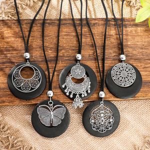 Collier long vintage style bohème multicouche avec pendentif pour femme, bijou en argent vintage avec papillon rond noir - Product Image 6