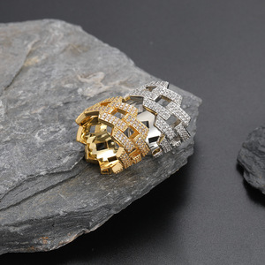 Anillo Hip-hop Europeo y Americano de 14 mm, Anillo Rómbico para Hombre con Circonitas Ligeramente Incrustadas, Anillo Hipster - Product Image 1