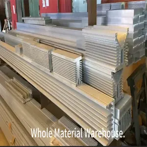 Fabricante de China, procesamiento personalizado, extrusión en caliente de aleación de aluminio grande en disipador de calor refrigerado por aire de madera