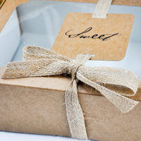 Vente chaude Emballage Personnalisé Gâteau Tranche Cookie Chocolat Kraft Papier Fenêtre Transparente Doux Coffrets Cadeaux Avec Étiquette Et Corde