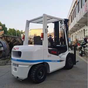 Montacargas Diésel TCM 3T 4.5M Usado en Venta, Fabricado en Japón, Maquinaria de Construcción de Alto Rendimiento para Venta al por Menor - Product Image 2