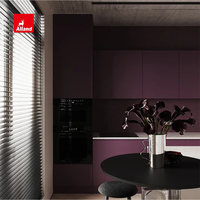 Armoires de cuisine en chêne avec portes en placage laqué mat violet minimaliste moderne Alland, avec éclairage LED pour cuisine contemporaine