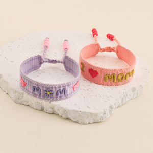 Pulsera Tejida Personalizada con Nombre Bordado para Mujer, Pulsera <span class=keywords><strong>de</strong></span> <span class=keywords><strong>la</strong></span> <span class=keywords><strong>Amistad</strong></span> Ajustable con Logotipo Personalizado, Regalo para el <span class=keywords><strong>Día</strong></span> <span class=keywords><strong>de</strong></span> <span class=keywords><strong>la</strong></span> Madre - Product Image 1