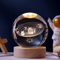 Sphère de cristal de la galaxie gravée au laser 3D avec lampe de nuit LED à intensité variable à commande tactile pour la décoration de la maison