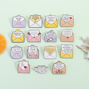 15 Stijlvolle Schattige Envelop Broche Creatieve Cartoon Inspirerende Engelse Citaten Brief Zachte Emaille Reversspeld Badge - Product Image 5