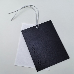 Etiqueta Colgante Personalizada con Patrón Tejido Retro para Ropa, con Doble Capa y Logotipo en Relieve - Product Image 4