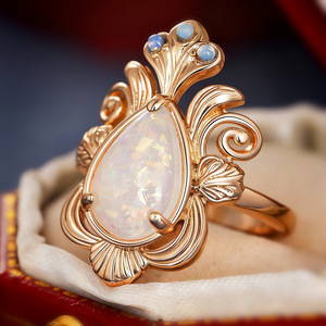 Anello da Donna con Accento a Foglia a Goccia e Pietra, Gioiello Elegante e alla Moda - Product Image 3