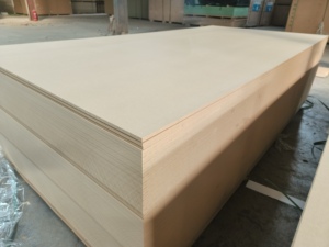 Pannello <span class=keywords><strong>MDF</strong></span> E2 Moderno Liscio da 12mm 15mm 18mm 22mm <span class=keywords><strong>per</strong></span> Uso Esterno con Garanzia di 5+ Anni - Product Image 4