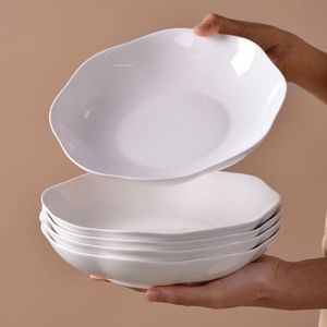 Assiettes en céramique de forme irrégulière, couleur blanche unie, compatibles lave-vaisselle, pour usage domestique et fêtes. - Product Image 4