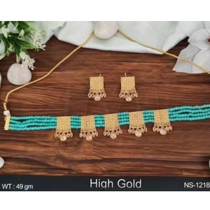 Conjunto de Collar de Joyería Antigua Hermosa de Estilo Elegante para Fiestas, con Acabado Dorado Brillante, Diseño Tradicional Elegante para Mujer - Product Image 1