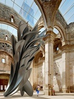 Production de sculptures métalliques abstraites personnalisées pour les développements immobiliers