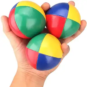 Komik yumuşak hokkabazlık topları kullanarak dayanıklı yumuşak deri Pu hokkabazlık topu çocuklar açık oyuncaklar kulüpleri