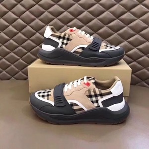 Chaussures de sport tendance pour hommes et femmes, best-sellers, de haute qualité, avec empeigne en cuir verni et semelle antidérapante - Product Image 2