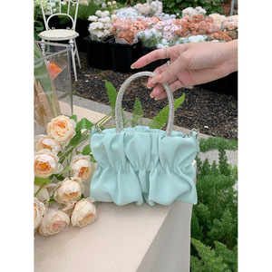 Sac bandoulière plissé effet nuage avec chaîne et boucle magnétique en strass pour tenues quotidiennes Rose Vert Violet Noir - Product Image 3