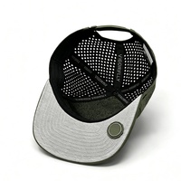 Casquette de baseball à 6 panneaux à visière plate perforée au laser, logo personnalisé, respirante, imperméable, séchage rapide, style américain, casquette de camionneur en PVC