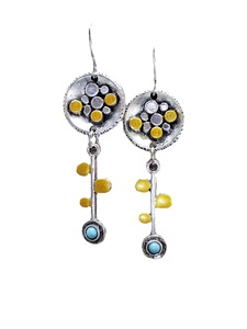 Orecchini Pendenti Vintage a Forma di Chiave Geometrica con Accento di Colore, Design Bicolore, Accessori di Moda per Donne - Product Image 5