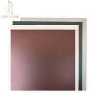 Panneaux en nid d'abeille en aluminium, le revêtement peut être transformé en panneaux composites en aluminium PVDF/PE, panneau de toiture en aluminium