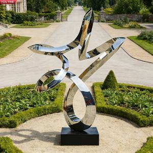 Sculpture abstraite moderne en acier inoxydable poli miroir YOUFINE pour jardin - Product Image 5