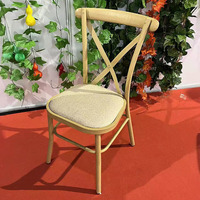 Chaise de mariage royale à dossier rond orné, chaise de banquet d'hôtel en métal doré, chaise à dossier confortable pour restaurant et café de thé aux perles