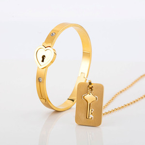 Soaring To The Sky Love Lock Necklace And <b>Bracelet</b> <b>Set</b> Gold Stainless Steel Heart Shape Couple Jewelry Gift Unisex - Product Image 1
