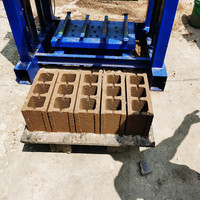 Machine à fabriquer des blocs creux en béton diesel QT4-40, prix compétitif, machine à briques pleines, machinerie de fabrication de briques en ciment en Afrique du Sud et au Congo