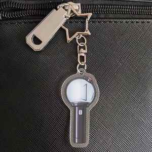Llavero Acrílico de Dibujos Animados de Bangtan Boys Arirang 2026, Impresión UV, Souvenir del Concierto de Gira Mundial, Regalo para Fans K-Pop - Product Image 3