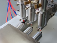 Machine de réparation de pneus à 3 têtes avec réservoir de 2,6 L pour la distribution automatique de colle et de fil de caoutchouc – Équipement de réparation de crevaisons de pneus
