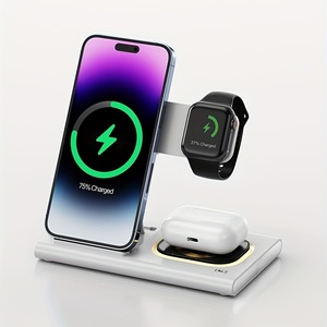 Estación de carga rápida plegable de 15W, <span class=keywords><strong>cargador</strong></span> inalámbrico 3 en 1 para Iphone 15 14 13 12 11 Pro Max Plus Watch 9/8 para AirPods - Product Image 1