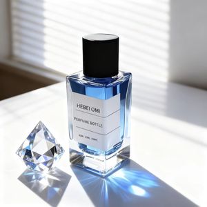 Flacone Spray per Profumo Vuoto Personalizzato di Lusso e Alta Qualità da 30ml 50ml in Vetro Quadrato Ricaricabile, con Scatola - Product Image 3