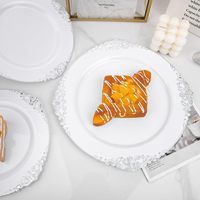 50 pièces de vaisselle en plastique dorée avec bord argenté, assiettes jetables de 10,25 pouces et assiettes à dessert de 7,5 pouces, élégantes et fantaisie pour mariage