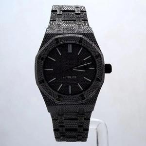 Reloj cronógrafo de acero inoxidable con diamantes VVS de diseñador, el más vendido, para uso deportivo y casual, disponible para la venta. - Product Image 6