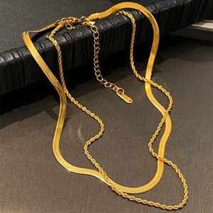Collar de Moda INS, Cadena de Acero Inoxidable en Forma de Serpiente, Cadena Trenzada de Doble Capa, Chapado en Oro de 18K - Product Image 3