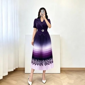 Nouvelle Robe d'été plissée dégradée à col revers et manches courtes, <span class=keywords><strong>coupe</strong></span> ample, élégante et raffinée pour <span class=keywords><strong>femme</strong></span> - Product Image 3
