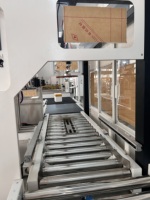 Machine à emballer automatique rotative Poshysmart Servo pour boîtes en mousse, sans réglage manuel, pour produits frais