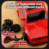 Voiture de course RC de style rétro 1/16 2,4 GHz, jouet pour enfants, véhicule télécommandé 4 roues motrices avec lumières avant et arrière
