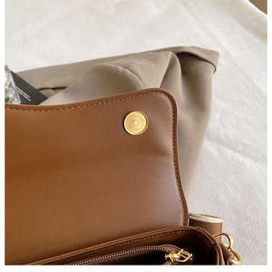 Sac à main quotidien en cuir PU carré de couleur unie décontracté en gros, sac à bandoulière - Product Image 5