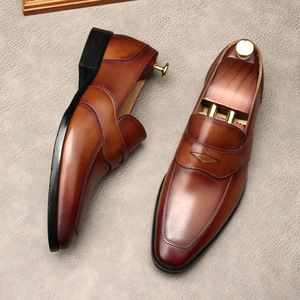 Nuevos zapatos planos de textura suave hechos a medida en tres colores, lujosos y elegantes, perfectos para uso casual. - Product Image 2