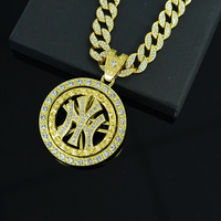 Collar con Colgante de Medallón Giratorio Plateado de Moda con Cadena Cubana de Diamantes de Imitación para Entusiastas del Hip Hop y la Moda Urbana