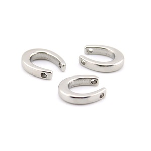 Colgante de herradura de acero inoxidable en forma de U para accesorios de collar DIY, unisex, uso diario, acabado liso - Product Image 1