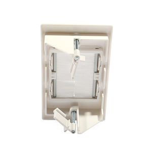 Plaque murale pour câble basse tension avec brosses en nylon et 2 clapets, sans boîtier arrière nécessaire - Product Image 4