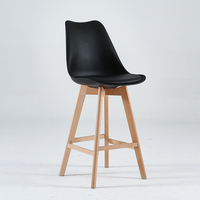 Restaurant bar chaises hautes comptoir de maison jambe en bois chaise haute moderne pour bar Table cuisine îlot