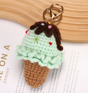 Porte-clés en forme de cornet de glace tricoté - Product Image 3