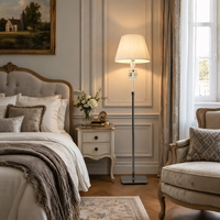 Lampe sur pied en cristal de luxe à la française, base en fer électroplaqué, abat-jour en tissu plissé, cristal rouge en verre pour chambre, villa, hôtel